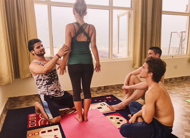 yoga-adjustment-alignment-class